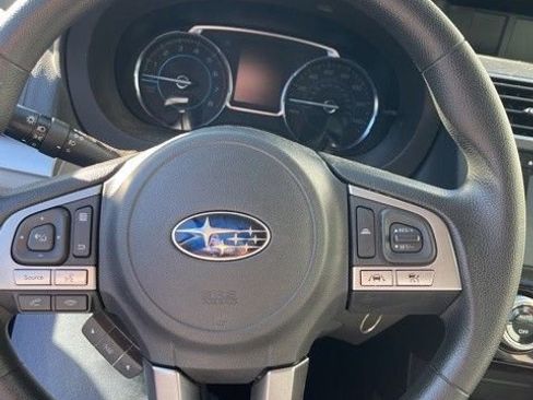 Used 2018 Subaru Forester 2.5i Premium image 3