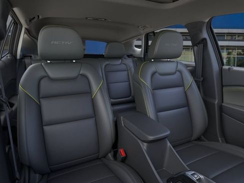 New 2026 Chevrolet Trax ACTIV w/ Sunroof Package FWD image 16