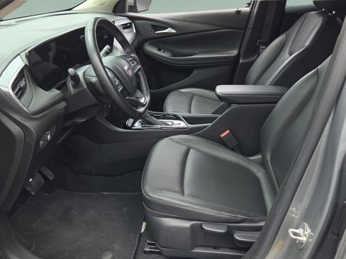 Used 2024 Buick Encore GX Sport Touring image 9