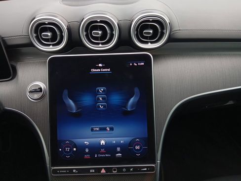 Used 2022 Mercedes-Benz C 300 Sedan image 4