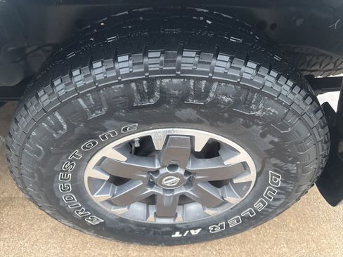 Used 2015 Nissan Frontier PRO-4X w/ Pro-4x Luxury Package AWD/4WD image 10