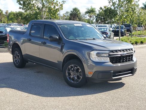 Used 2022 Ford Maverick XLT image 32