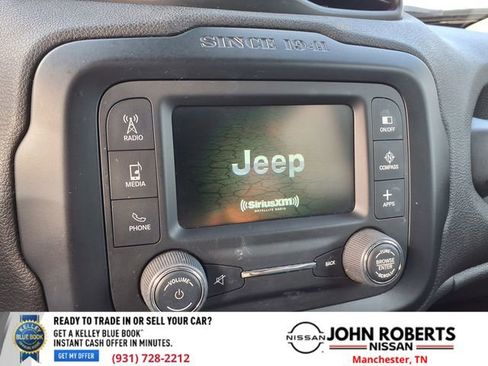 Used 2016 Jeep Renegade Limited image 6