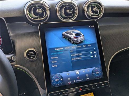 Certified 2025 Mercedes-Benz GLC 300 image 11