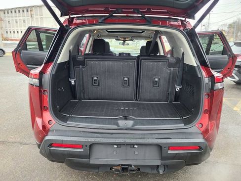 Used 2022 Nissan Pathfinder SV w/ SV Premium Package image 24