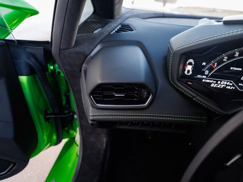 Used 2023 Lamborghini Huracan Tecnica image 39