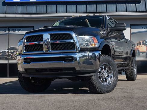 Used 2018 RAM 2500 Tradesman w/ Chrome Appearance Group image 7