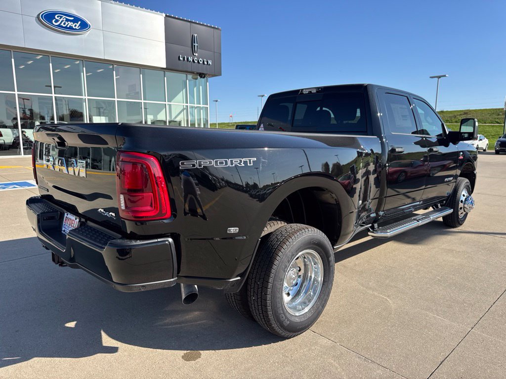 New 2027 RAM 3500 Big Horn AWD/4WD image 29