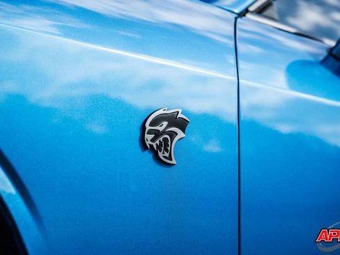 Used 2015 Dodge Challenger SRT Hellcat image 30
