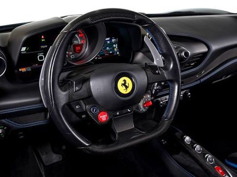 Certified 2022 Ferrari F8 Tributo RWD image 33