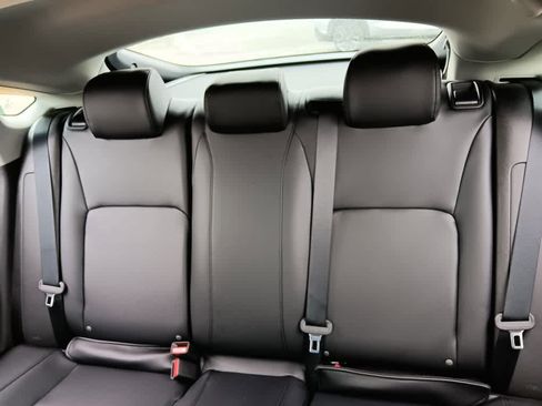 Used 2024 Acura Integra image 13