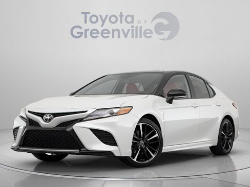 Used 2020 Toyota Camry XSE FWD image 12