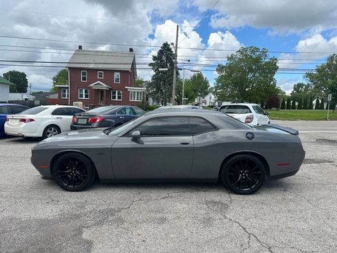 Used 2018 Dodge Challenger R/T w/ Blacktop Package image 5