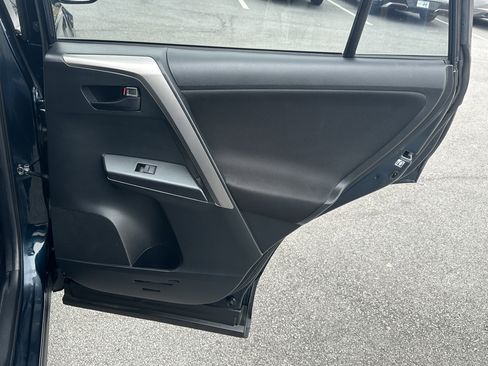 Used 2018 Toyota RAV4 LE image 18