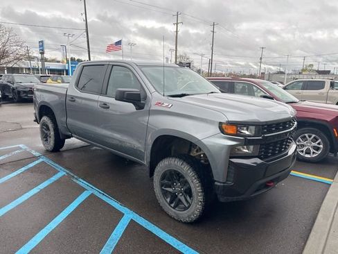 Used 2020 Chevrolet Silverado 1500 Custom Trail Boss w/ Custom Convenience Package AWD/4WD image 2