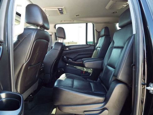 Used 2015 Chevrolet Suburban LTZ RWD image 22