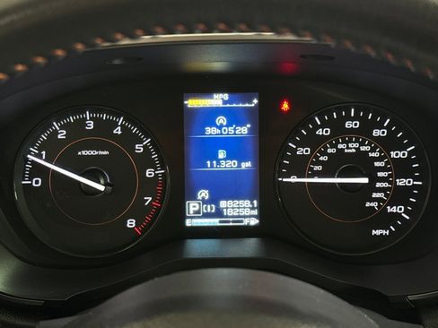 Used 2022 Subaru Crosstrek 2.0i Premium w/ Moonroof Package image 24