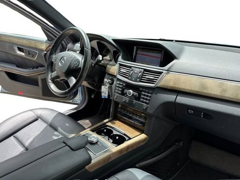 Used 2010 Mercedes-Benz E 350 Sedan image 16