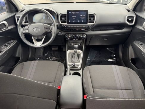 Used 2026 Hyundai Venue SEL FWD image 12