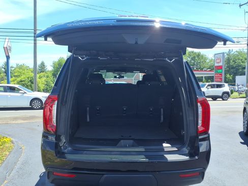 Used 2021 GMC Yukon SLE w/ Gmc Pro Safety Plus Package AWD/4WD image 7