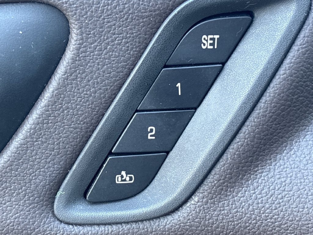 Used 2019 GMC Acadia Denali w/ LPO, Floor Liner Package AWD/4WD image 35