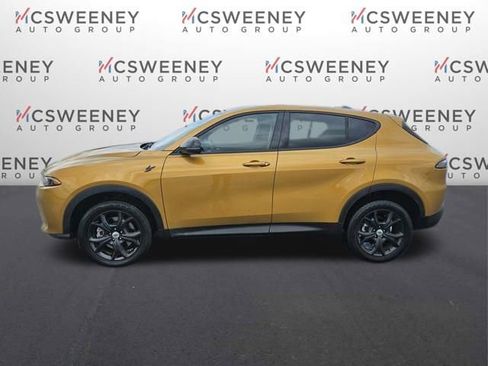 Used 2024 Dodge Hornet GT w/ GT Blacktop Package image 2