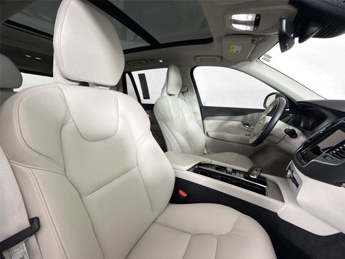 Used 2025 Volvo XC90 B6 Plus w/ Protection Package AWD/4WD image 43