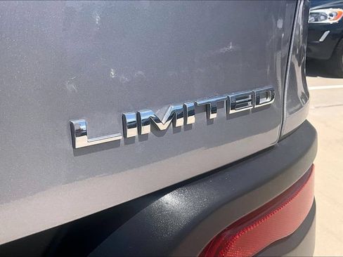Used 2016 Jeep Cherokee Limited FWD image 39