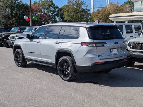 New 2025 Jeep Grand Cherokee L Altitude AWD/4WD image 7