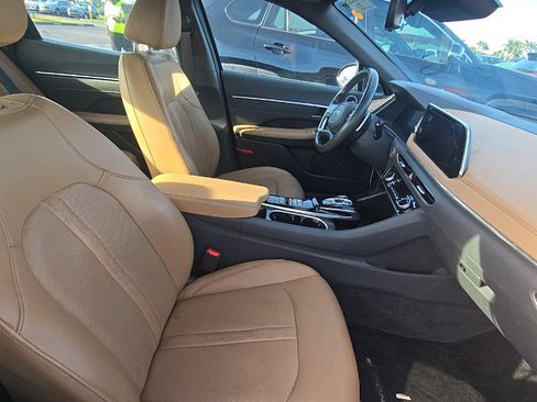 Used 2020 Hyundai Sonata Limited w/ Cargo Package FWD image 9