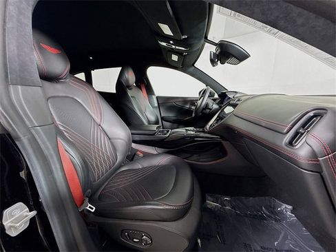 Used 2021 Aston Martin DBX image 29