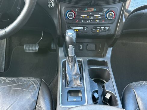 Used 2017 Ford Escape Titanium w/ Equipment Group 301A FWD image 18