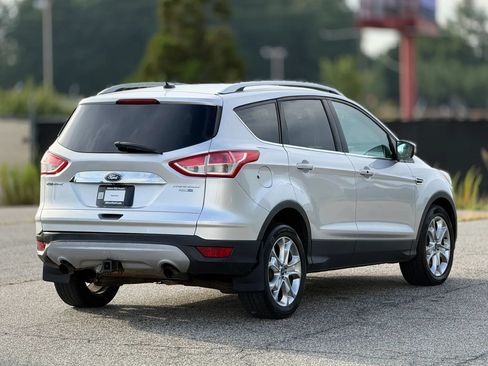 Used 2015 Ford Escape Titanium w/ Equipment Group 301A AWD/4WD image 9