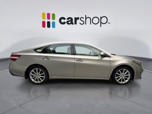 Used 2014 Toyota Avalon Limited FWD image 3