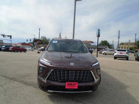 Certified 2025 Buick Enclave Avenir w/ Super Cruise Package AWD/4WD image 2