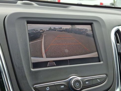 Used 2022 Chevrolet Equinox LS AWD/4WD image 19