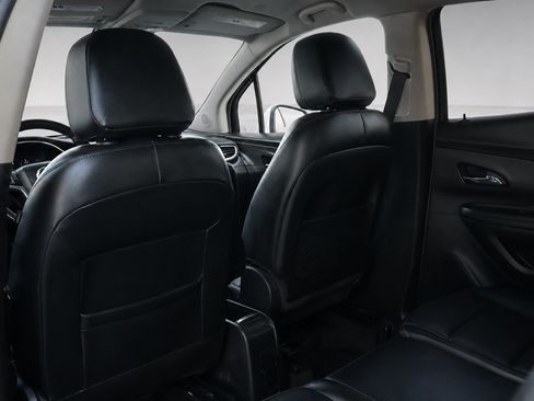 Used 2017 Buick Encore Essence FWD image 18