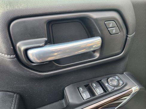 Used 2021 Chevrolet Silverado 1500 LT Trail Boss w/ Convenience Package II image 25