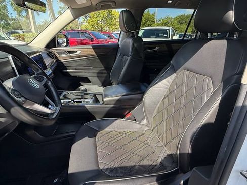 Used 2024 Volkswagen Atlas SEL Premium R-Line AWD/4WD image 12