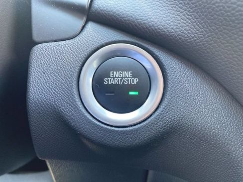 Used 2024 Chevrolet Equinox LT AWD/4WD image 16