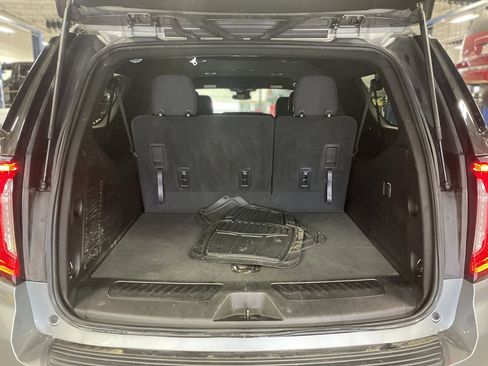 Used 2024 GMC Yukon XL SLE w/ Gmc Pro Safety Plus Package image 7