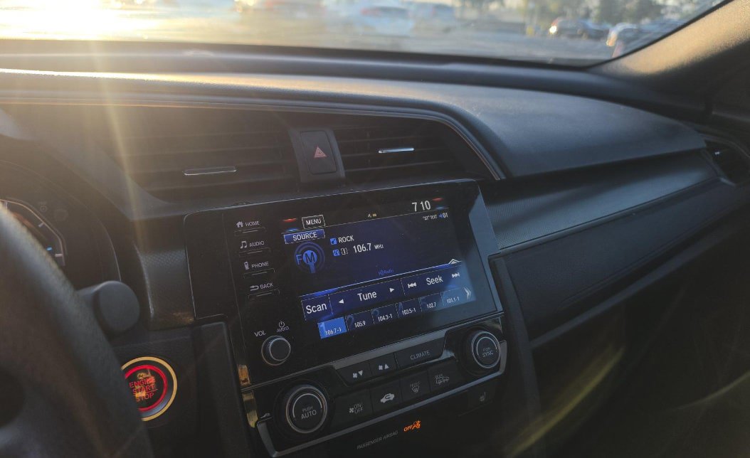 Used 2019 Honda Civic EX image 8