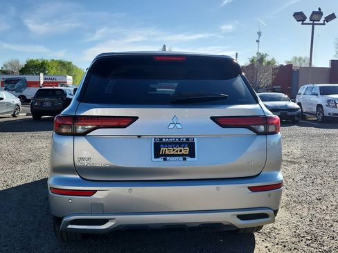 Used 2024 Mitsubishi Outlander SE image 7