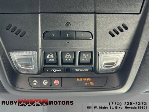 Used 2024 Buick Enclave Avenir image 18