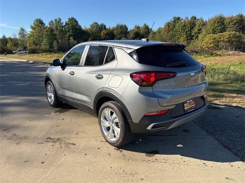 Used 2024 Buick Encore GX Preferred image 3