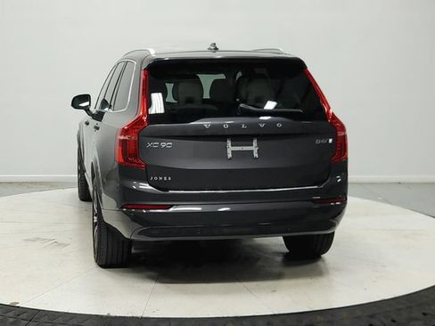 Used 2023 Volvo XC90 B6 Core AWD/4WD image 7