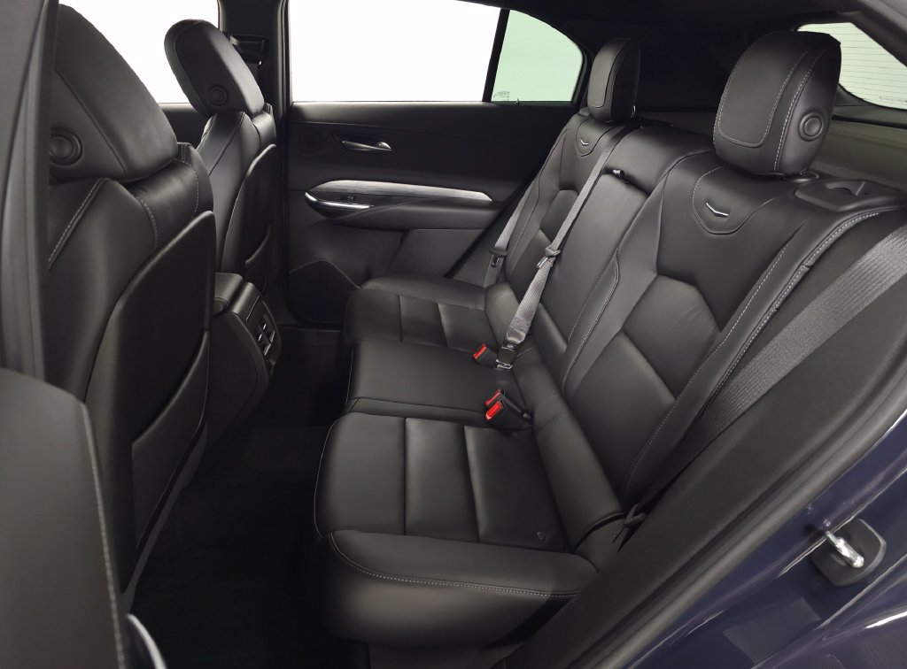 Used 2024 Cadillac XT4 Premium Luxury w/ Technology Package FWD image 36