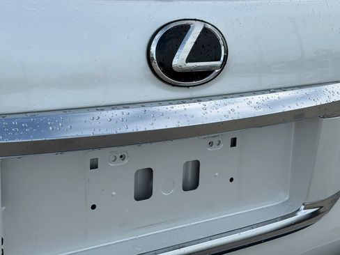 Used 2023 Lexus GX 460 Luxury w/ Accessory Package AWD/4WD image 10