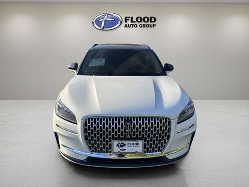 New 2026 Lincoln Corsair Premiere image 2