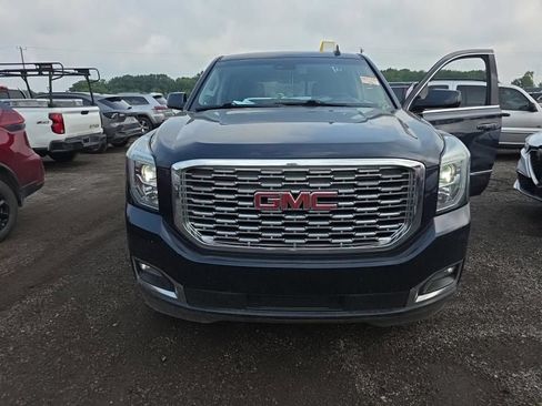 Used 2019 GMC Yukon Denali w/ Denali Ultimate Package AWD/4WD image 3